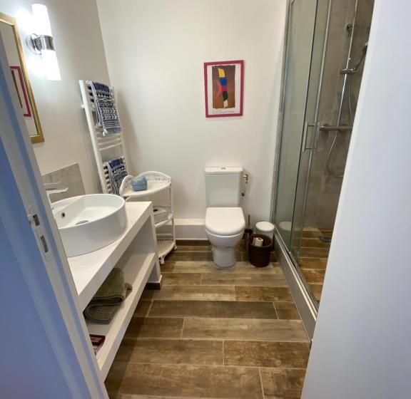 غرفة ديلوكس, Aux Couleurs De Commarin Chambres D Hôtes