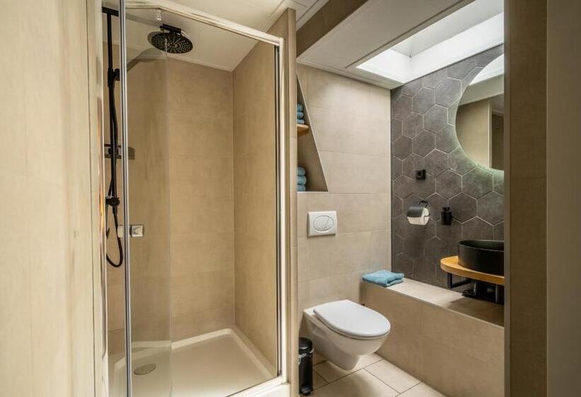 经济型三人房间, Hof Van Schoorl