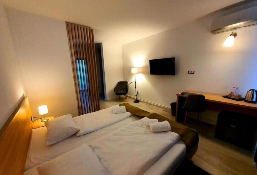 标准工作室, Hnl Apart