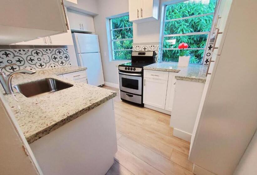 غرفة قياسية, La Casona Azul