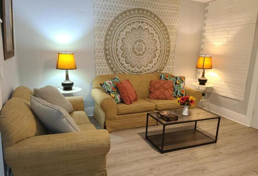 غرفة أساسية ثلاثية, La Casona Azul