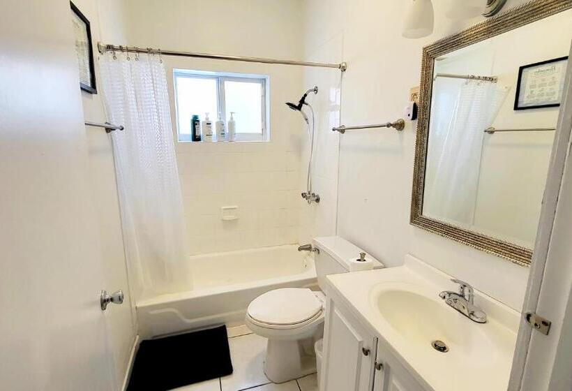 غرفة إقتصادية, La Casona Azul