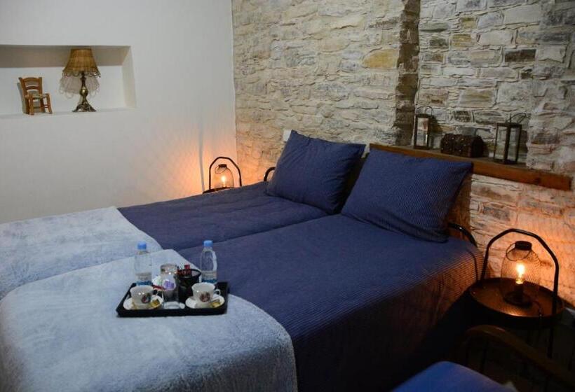 身障者適用スタンダードルーム, Lazaros Stonehouse