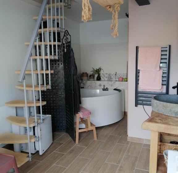 Номер Стандарт с Гидромассажем, Le Clos Du 51   Chambres D Hôtes