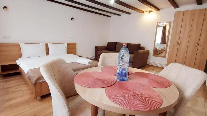 스탠다드 스튜디오, Lindenhaus