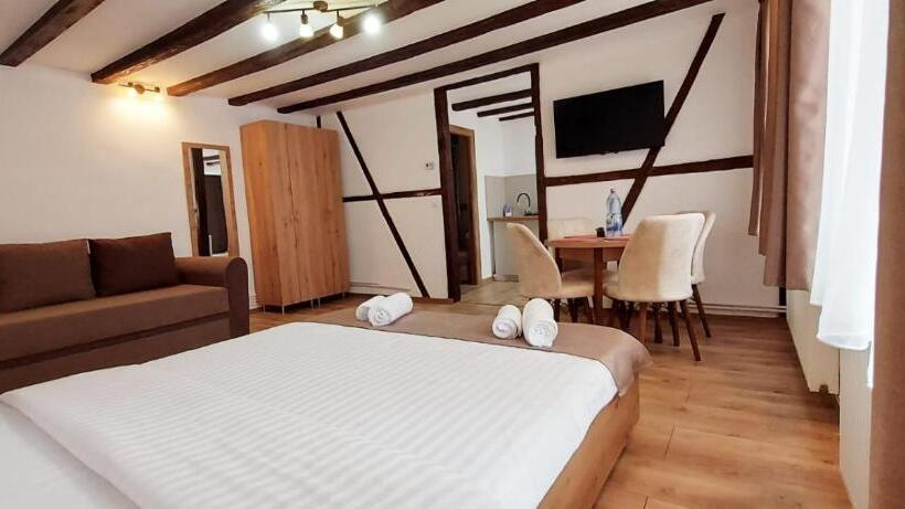 스탠다드 스튜디오, Lindenhaus