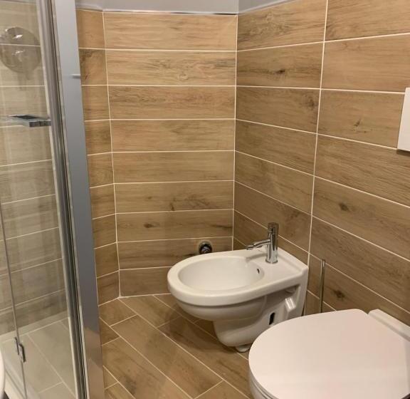 اتاق استاندارد چهار تخته, Marconi 2 Rooms