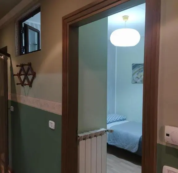 バスルーム共有のシングルスタンダード, B&b L Oasi Del Vulture