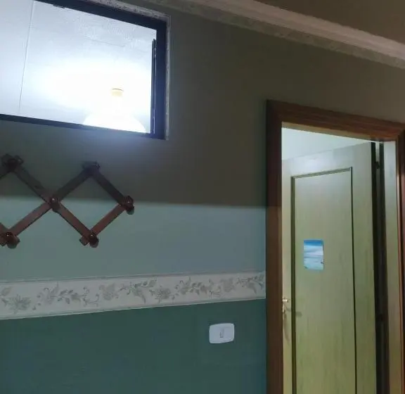 バスルーム共有のシングルスタンダード, B&b L Oasi Del Vulture