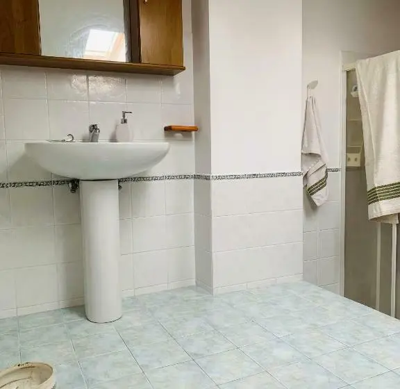 スタンダード4人部屋, B&b Sguardo Al Conero
