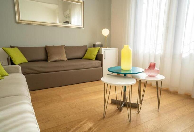 سوییت لوکس, B&b Villa Rosa