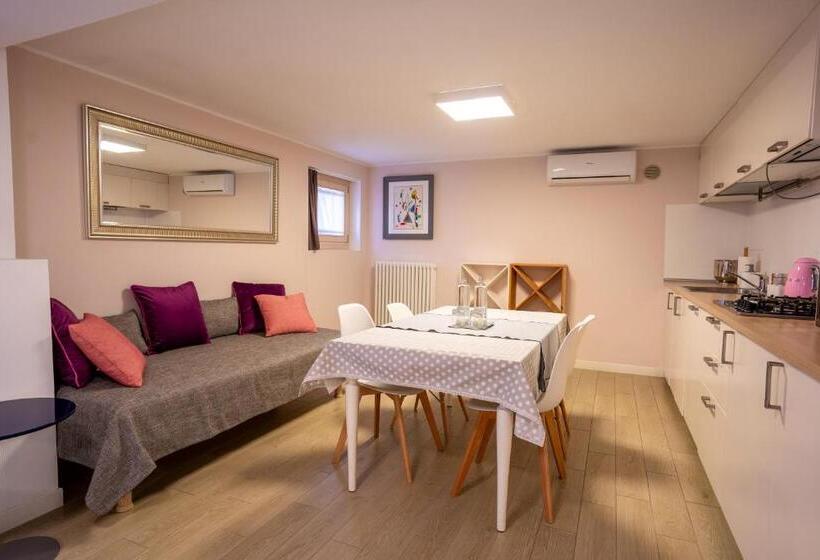 آپارتمان 1 خوابه همکف, B&b Villa Rosa