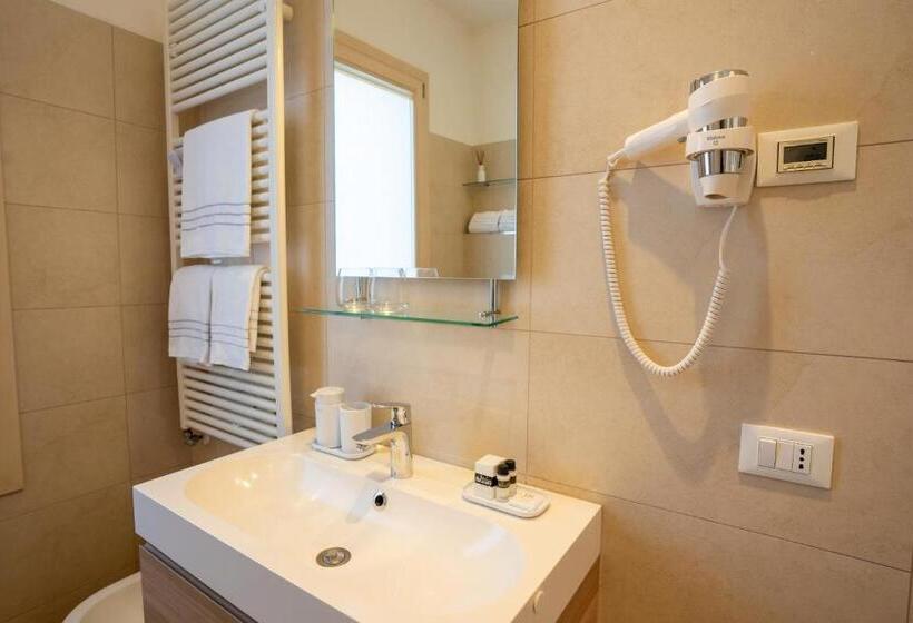 اتاق سوپریور سه تخته, B&b Villa Rosa