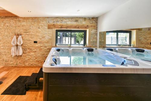 Quarto Estandar com Hidromassagem, Lov Home