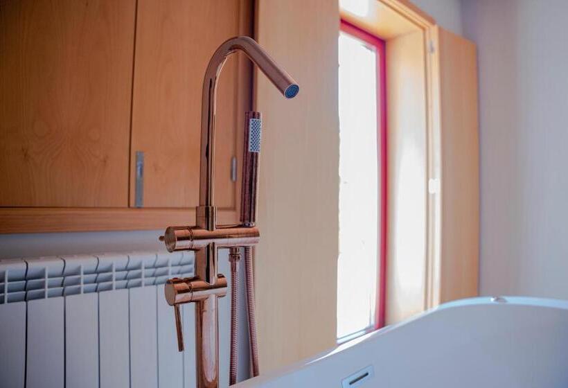 Люкс с гидромассажем, Peso Village