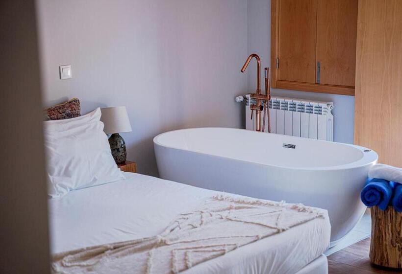 Люкс с гидромассажем, Peso Village