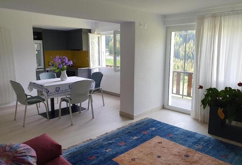 آپارتمان 1 خوابه, Zarera