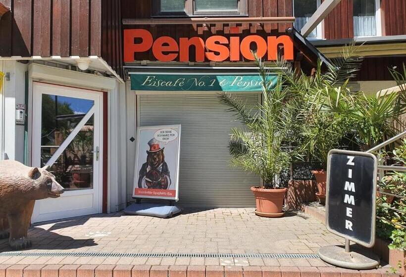 غرفة عائلية, Numero1 Pension Und Cafe