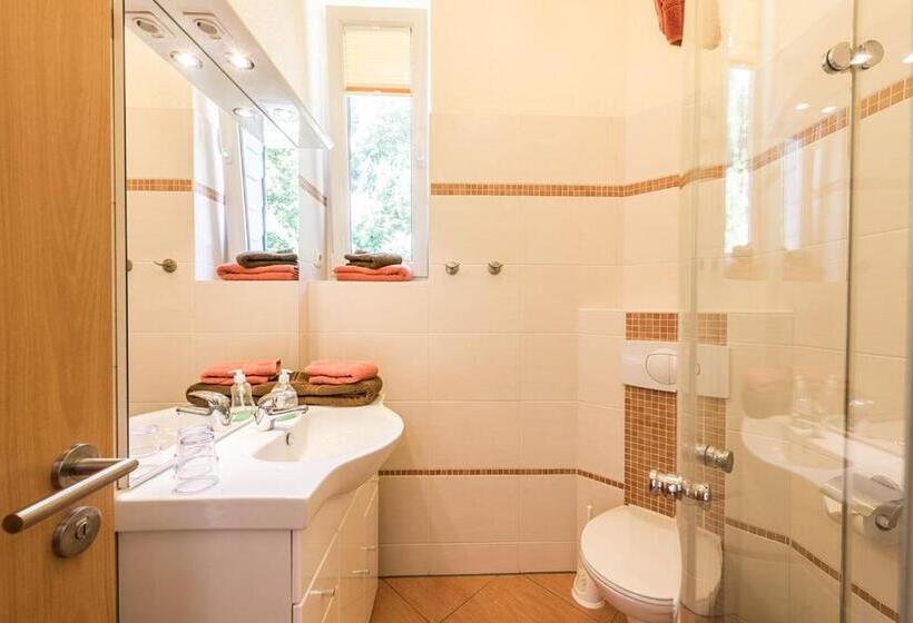 غرفة إقتصادية, Numero1 Pension Und Cafe