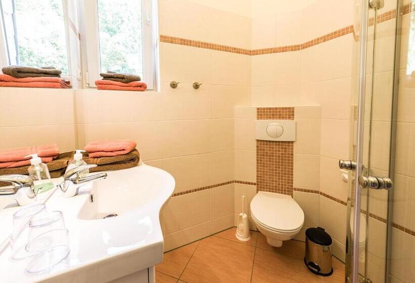 غرفة إقتصادية, Numero1 Pension Und Cafe