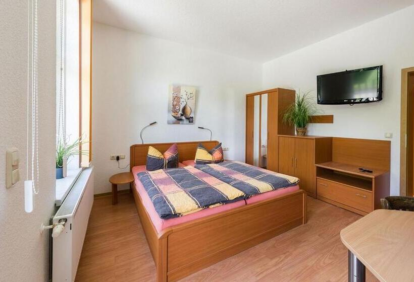 غرفة سوبيريور عائلية, Numero1 Pension Und Cafe