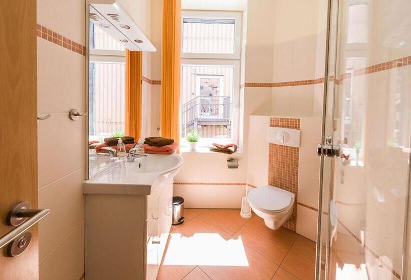 غرفة سوبيريور عائلية, Numero1 Pension Und Cafe