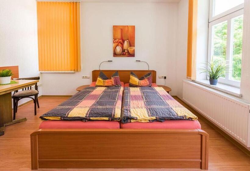 غرفة ديلوكس عائلية, Numero1 Pension Und Cafe