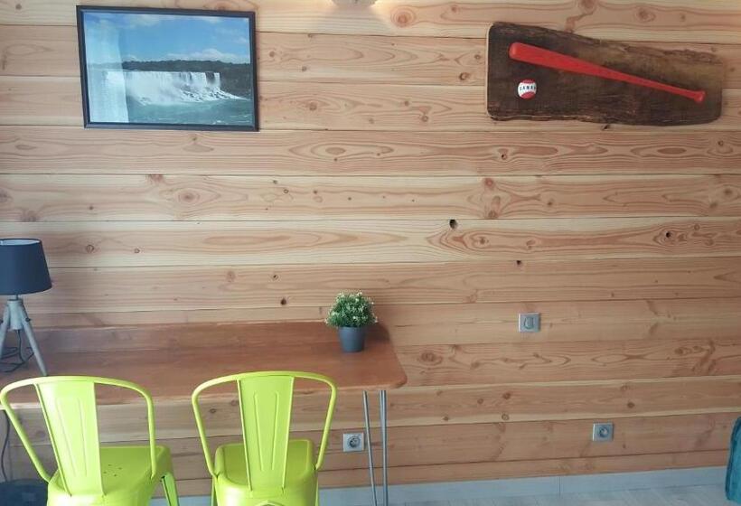 اتاق خانوادگی با سرویس بهداشتی مشترک, Au Petit Pressoir