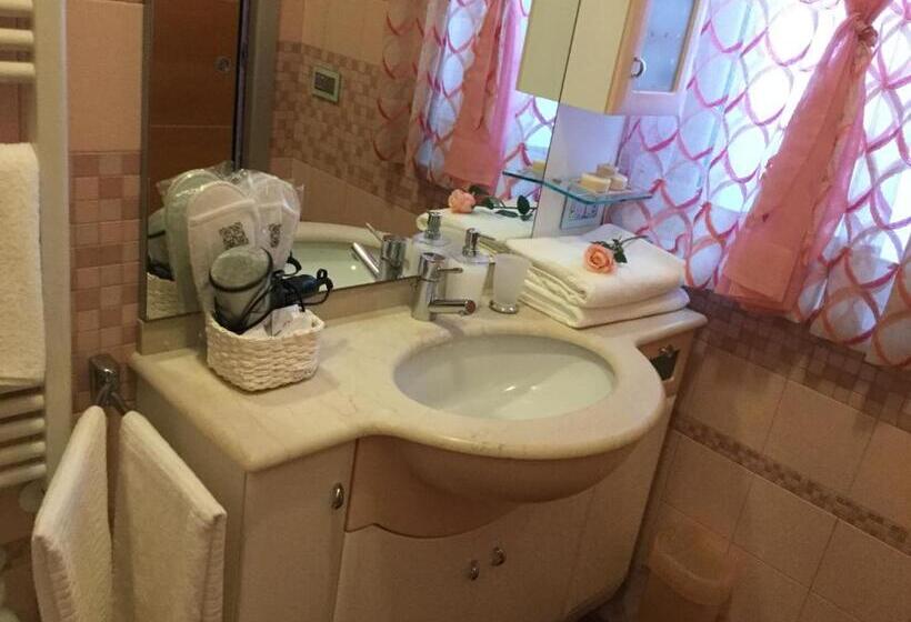 スタンダードルーム, B&b La Favola