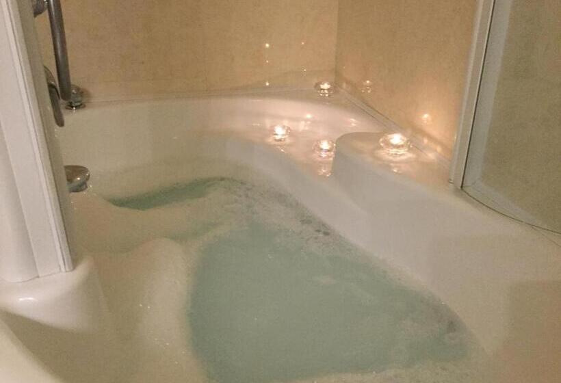 スーペリアの４人部屋, B&b La Favola