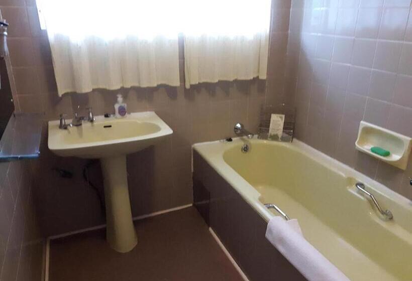 חדר סטנדרט עם מרפסת, Aandrus Bnb