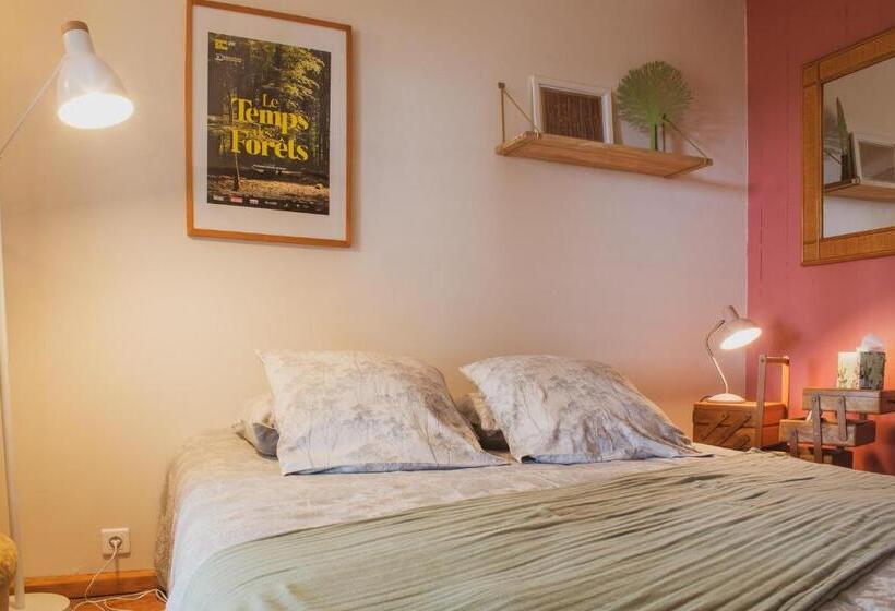 غرفة عائلية, La Douce France