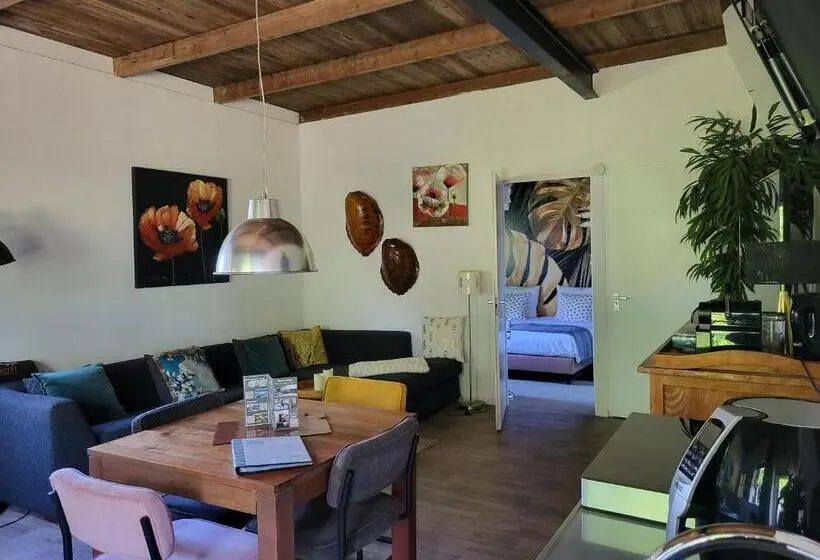 １階の１ベッドルームアパートメント, Luxe Bloemenzicht 4 Personen, Bnb, 10 Minuten Van Zee