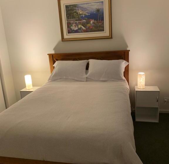 חדר דלוקס, Mijen S Manor