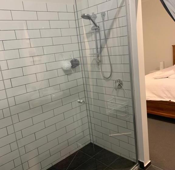 חדר דלוקס, Mijen S Manor