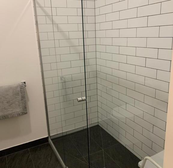 חדר דלוקס, Mijen S Manor