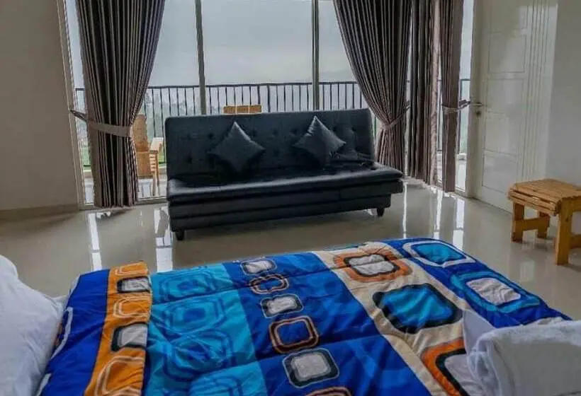 Quarto Familiar, Fredelia Homestay