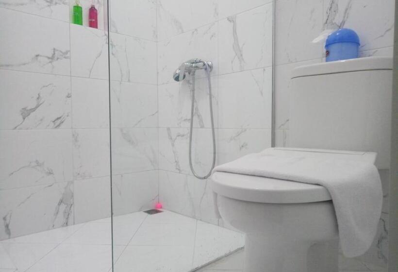 غرفة قياسية, Fredelia Homestay