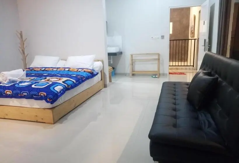 Quarto Familiar, Fredelia Homestay