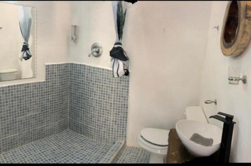 Deluxe Zimmer, Quinto Sol