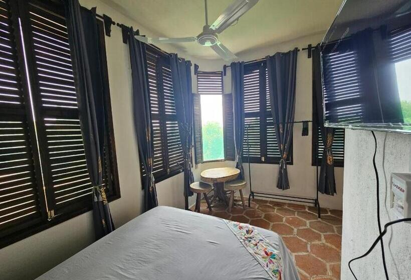 Deluxe Zimmer, Quinto Sol