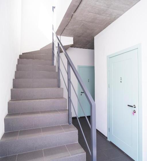 استودیوی استاندارد, House 22a Apartments