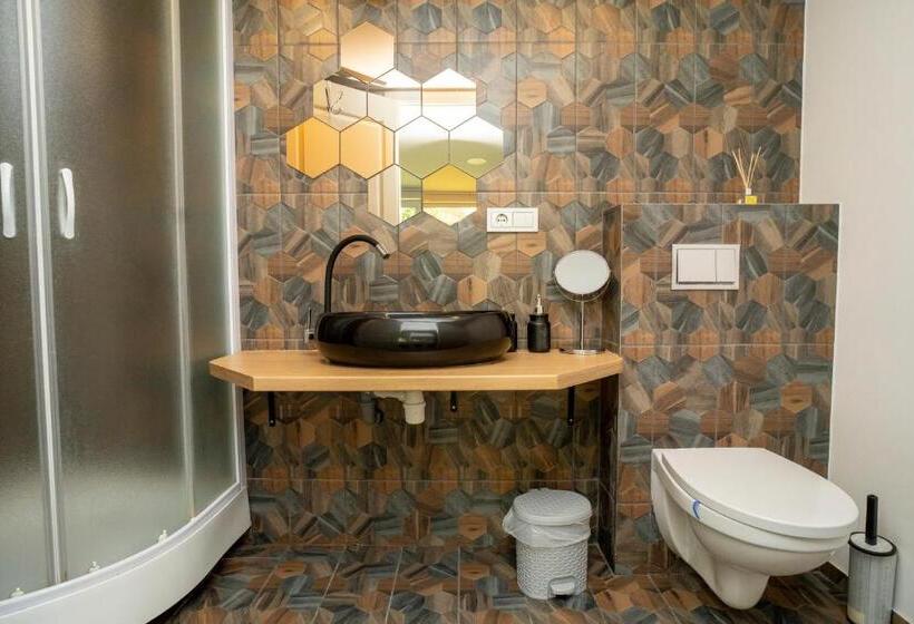 استودیوی استاندارد, House 22a Apartments