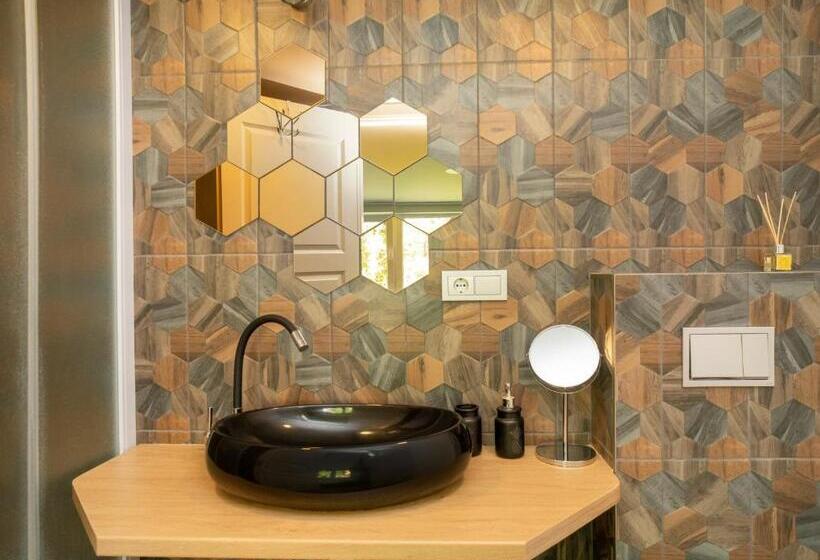 استودیوی استاندارد, House 22a Apartments