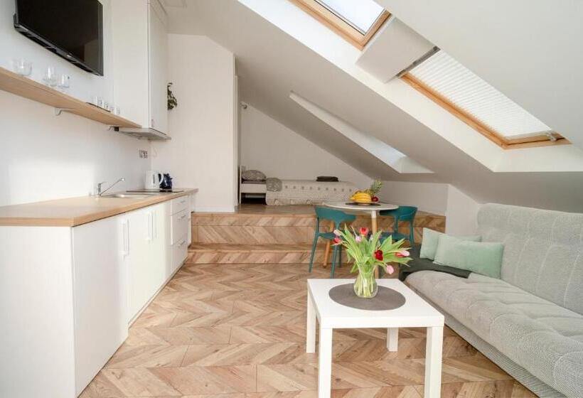 1 Bedroom Penthouse Apartment, House 22a Apartments