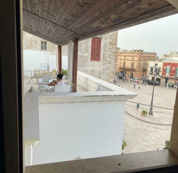 テラス付スイート, Carlo Alberto Room