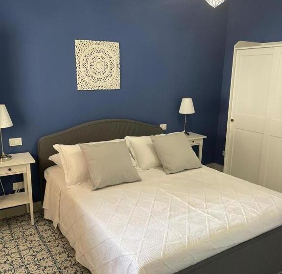 テラス付スイート, Carlo Alberto Room