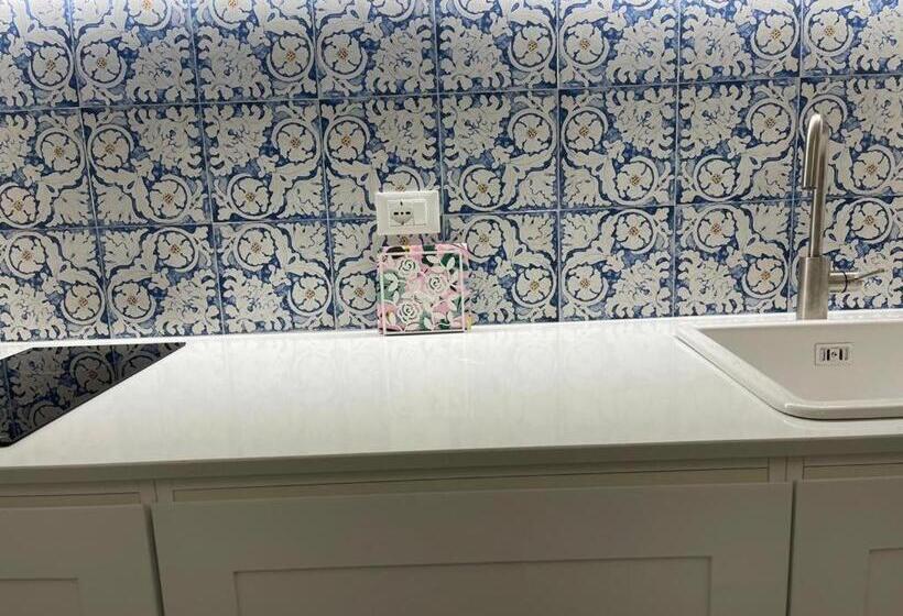 テラス付スイート, Carlo Alberto Room