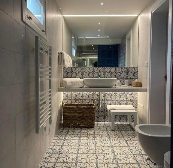 テラス付スイート, Carlo Alberto Room