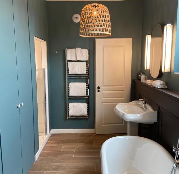 家庭套房, Maison Blanche Chartres   Maison D Hôtes 5 étoiles